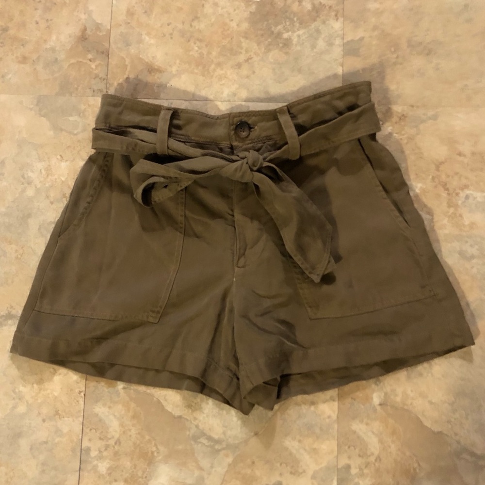 NWOT York Street High Rise olive green belted Shorts